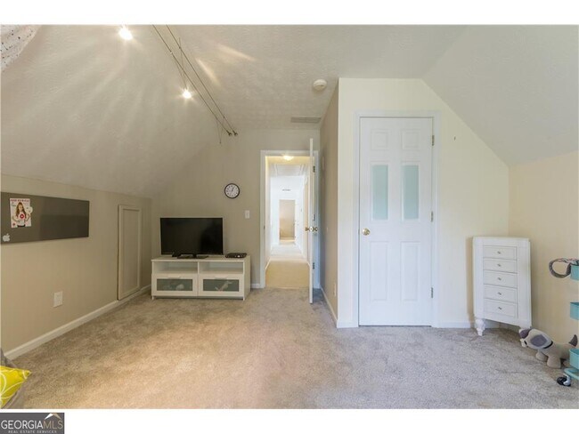 Building Photo - 2807 Forest Wood Dr