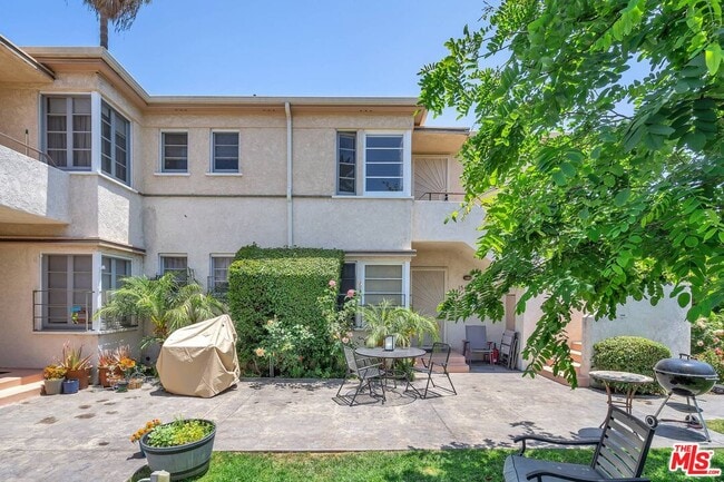 Building Photo - 1546 S Holt Ave