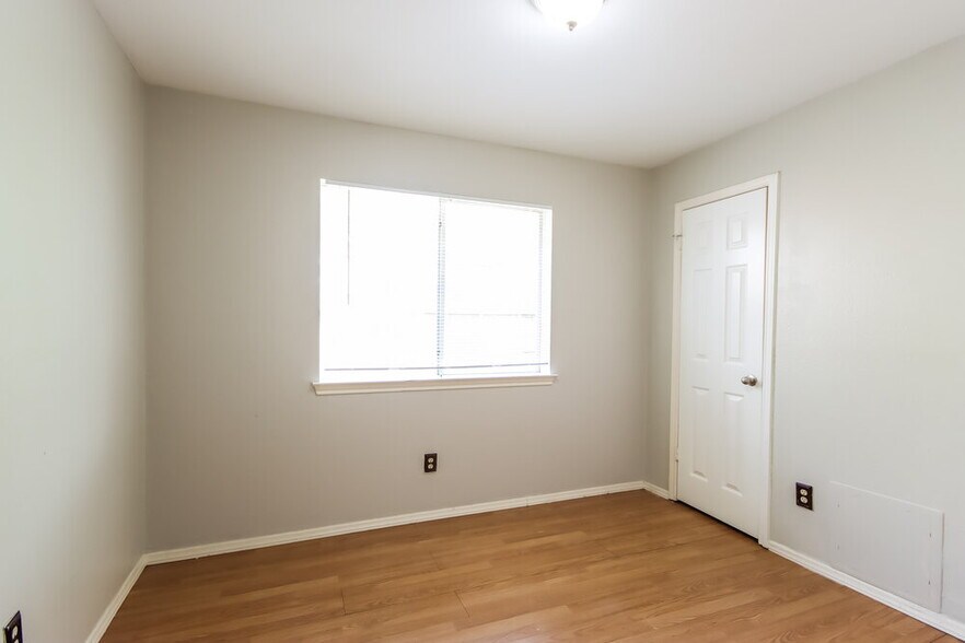 Building Photo - 5210 Kristen Ct