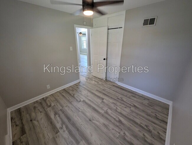 Building Photo - 1215 Danville Dr