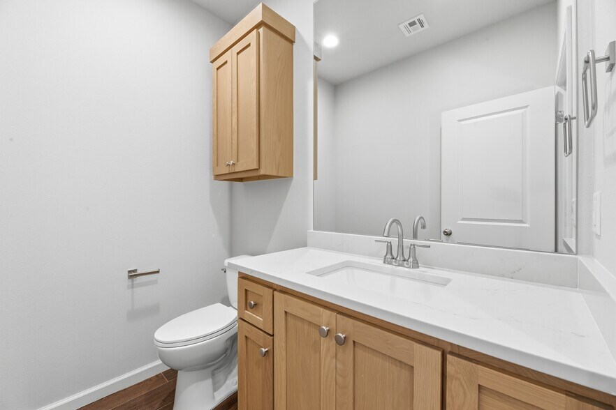 Building Photo - 316 E Elgin St