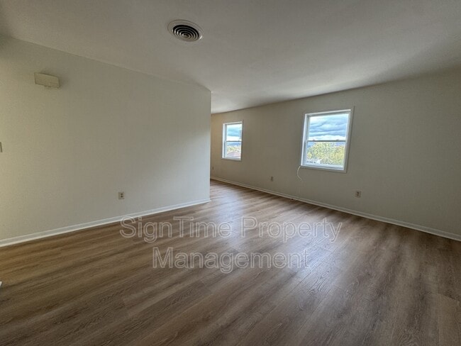 Building Photo - 227 Wakefield Rd