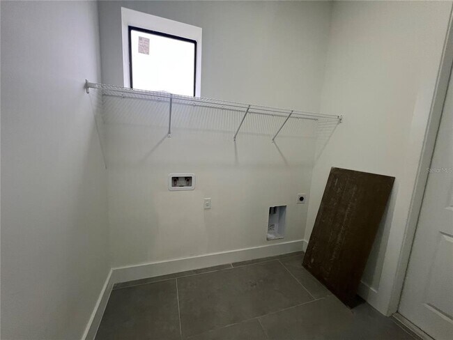 Building Photo - 21492 Dollard Ave