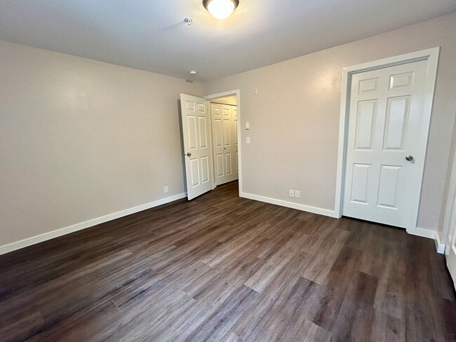 Building Photo - Capitol Hill Condominium