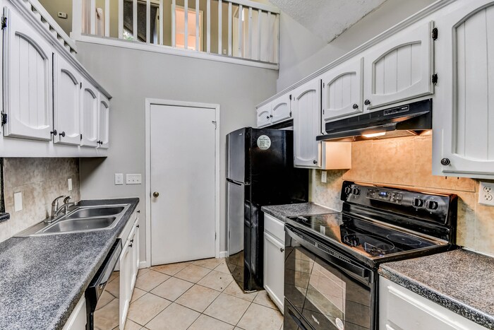 Building Photo - 2429 Wine Ridge Dr