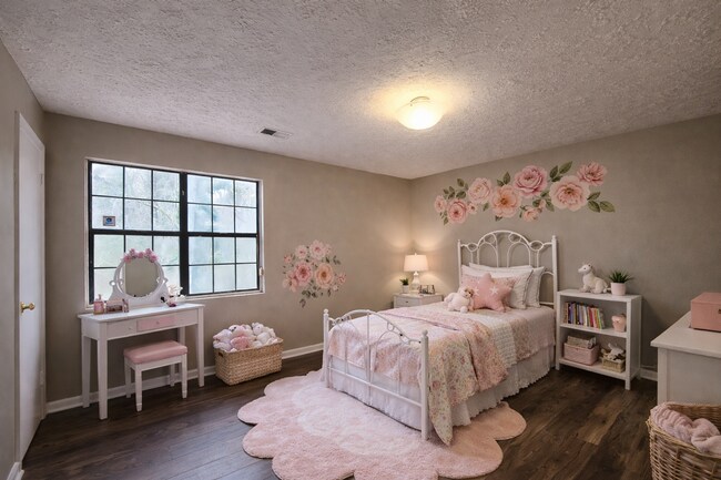 Building Photo - 3547 Main Station Dr SW