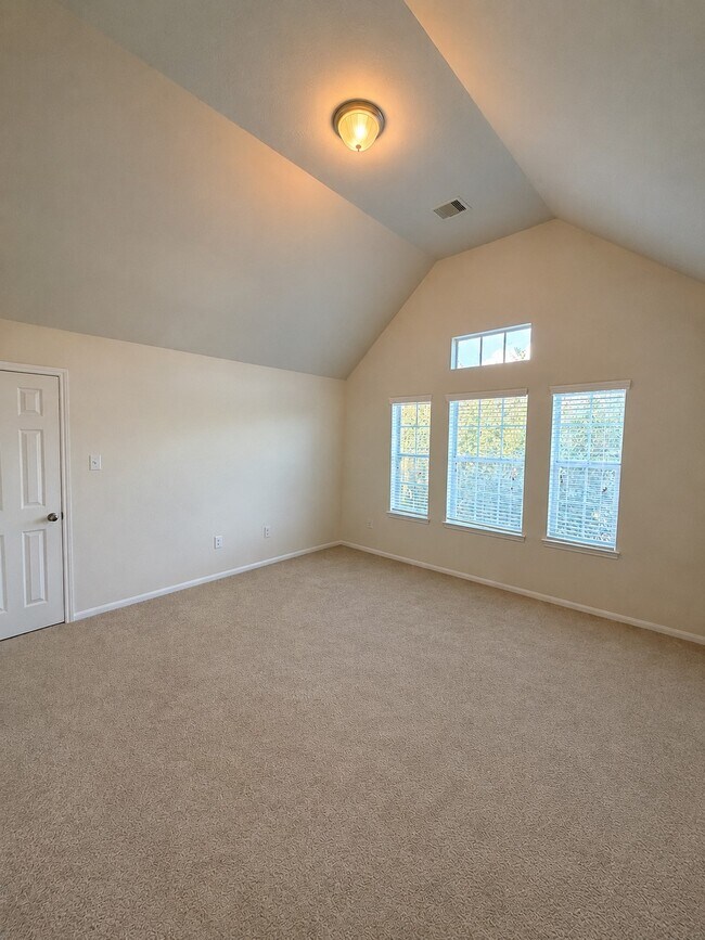 Building Photo - 8327 Lamond Ln