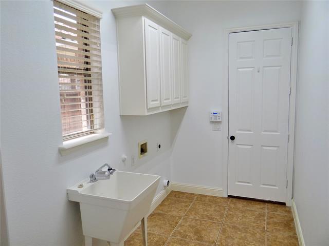 Building Photo - 831 San Clemente