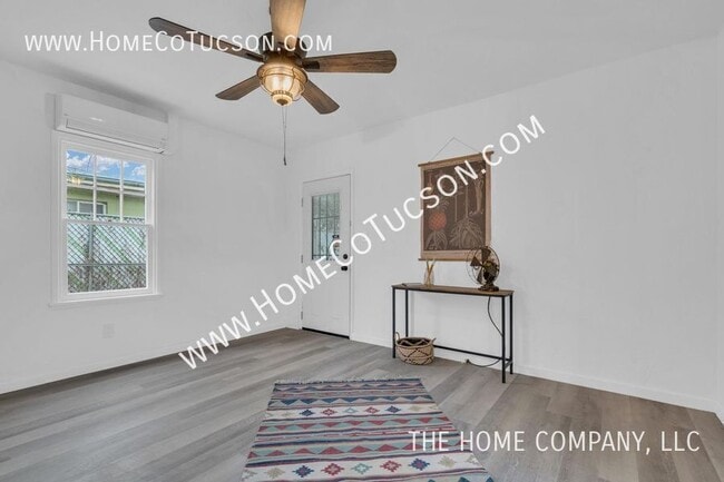 Building Photo - 214 N Vine Ave