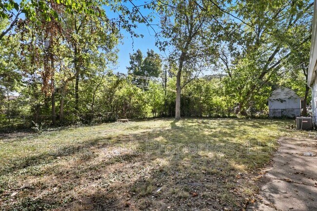 Building Photo - 3639 Richelieu Rd