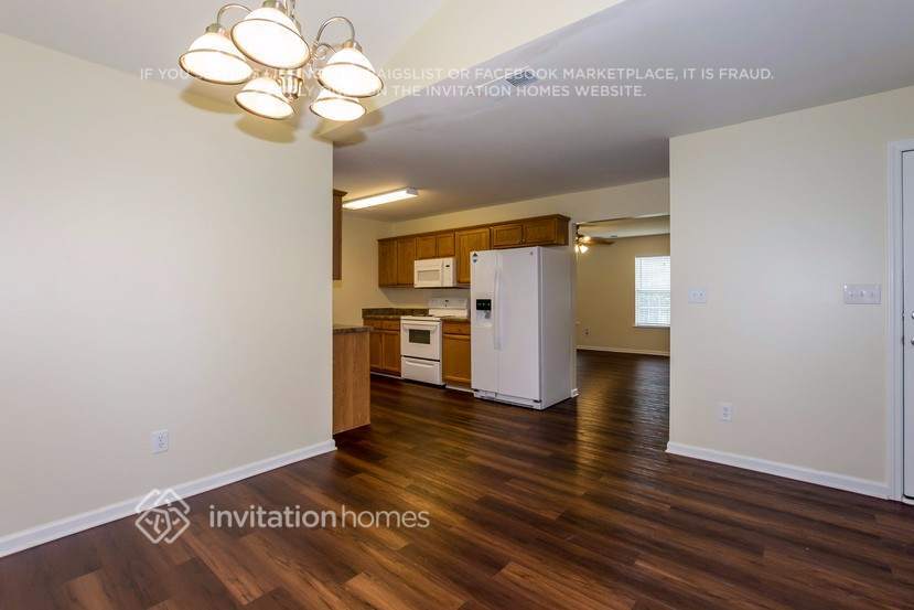 Building Photo - 163 Ashmont Dr