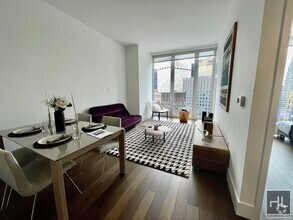 Building Photo - East 44th Street