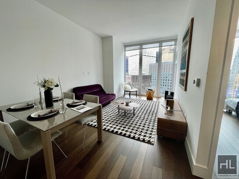Building Photo - East 44th Street