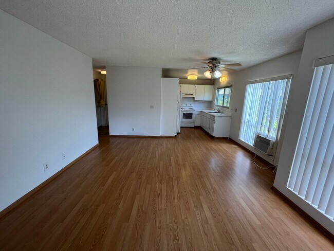Building Photo - $2200, 2BR/1BA/2PKG Mililani (Mililani Parkway) - Great Location - townhome with A/C