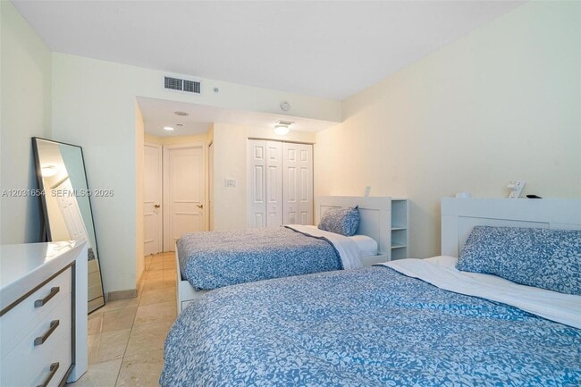 Building Photo - 4779 Collins Ave