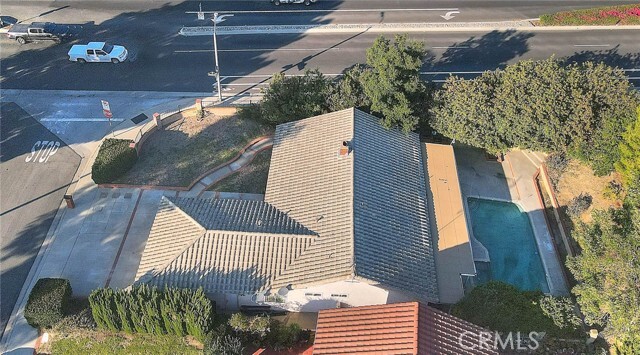Building Photo - 23862 Country View Dr