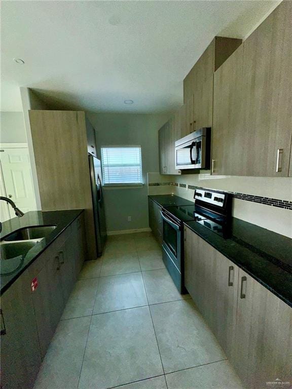 Building Photo - 14 Larkspur Ave