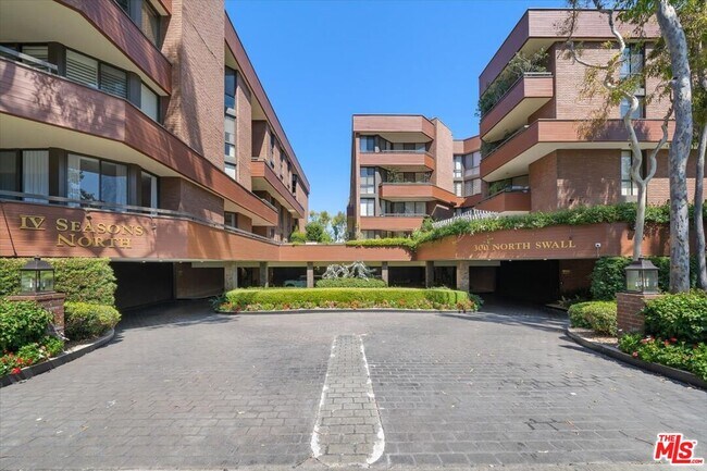 Building Photo - 300 N Swall Dr