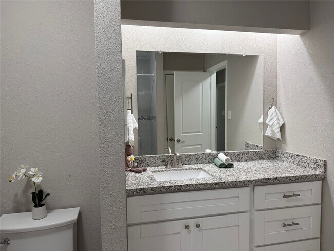 Building Photo - 15815 Whipple Tree Dr