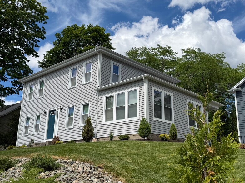 Building Photo - 93 Waterman Ave