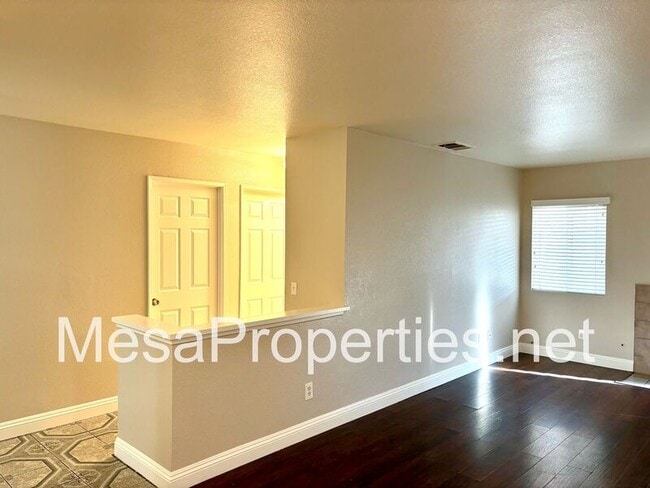 Building Photo - 10607 Moorefield Cir