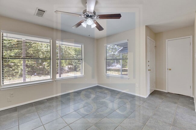 Building Photo - 2905 W Slaughter Ln