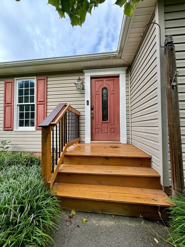 Building Photo - Charming Four-Bedroom Home In Christiansbu...