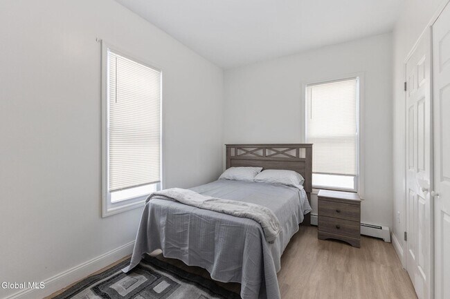 Building Photo - 2210 15th St