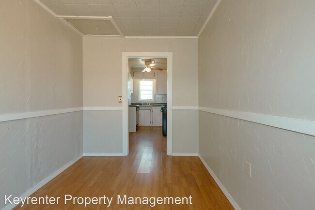Building Photo - 2 br, 1 bath House - 308 E Greeley Street