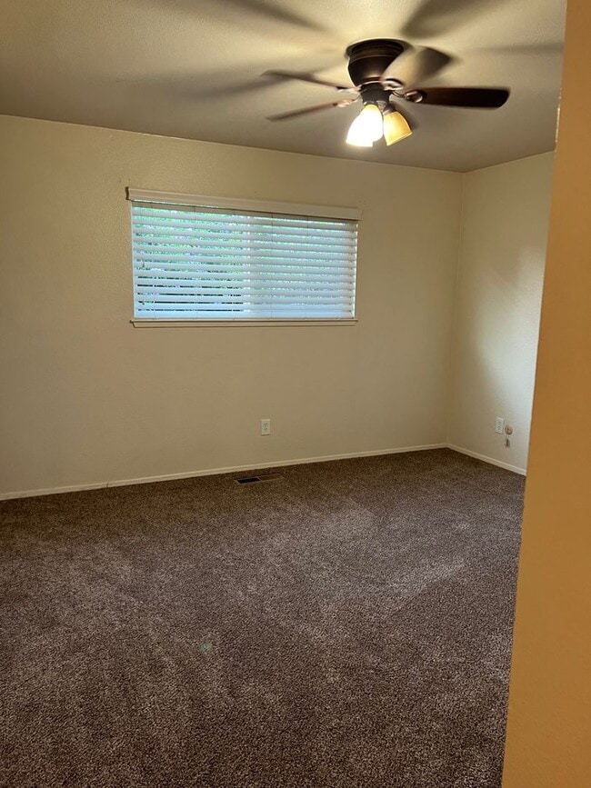 Building Photo - 2409 Riedel Way