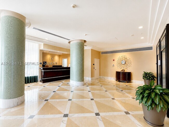 Building Photo - 6917 Collins Ave
