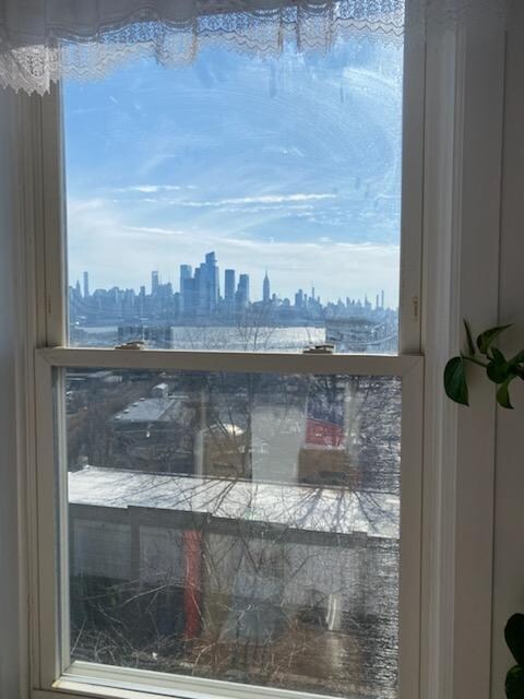 Building Photo - 1012 Palisade Ave