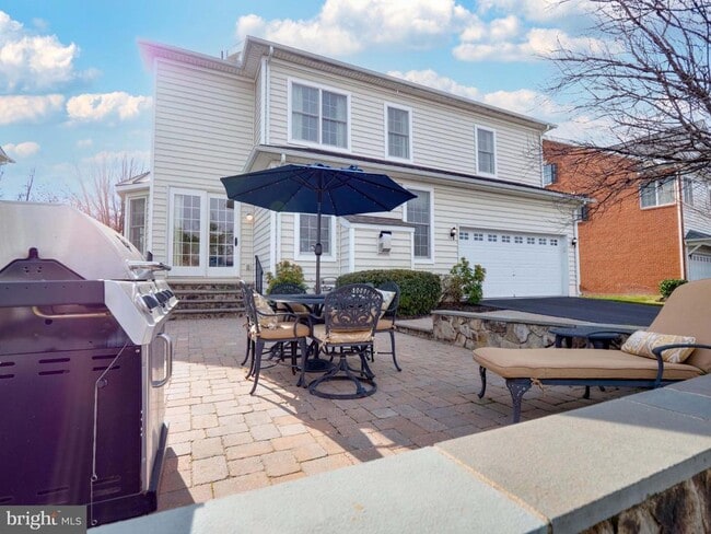 Building Photo - 23152 Evergreen Ridge Dr