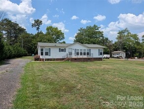 Building Photo - 824 Perry Rd
