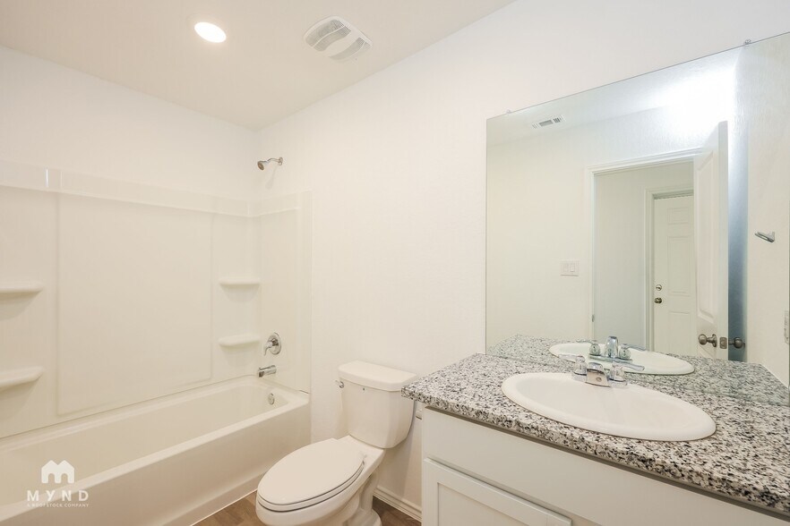 Building Photo - 4125 Waterfall Cv