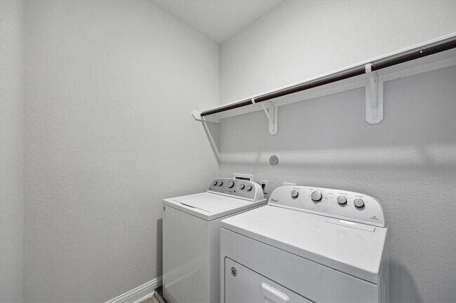 Building Photo - 12 Centennial Ridge Pl