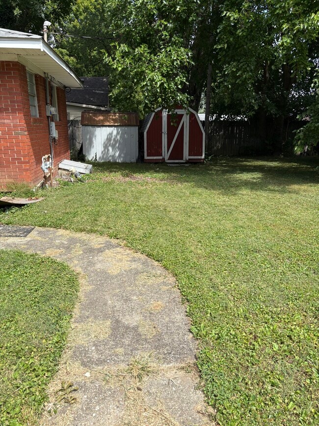 Building Photo - 801 Hurricane St