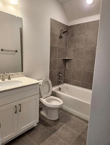 Building Photo - 2043 Atlantic Ave