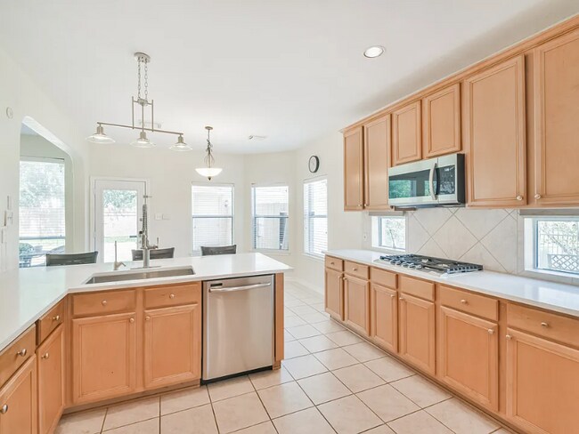 Building Photo - 2502 Bridge Hampton Way