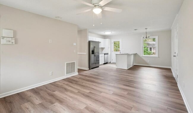 Building Photo - 103 Peake Ln