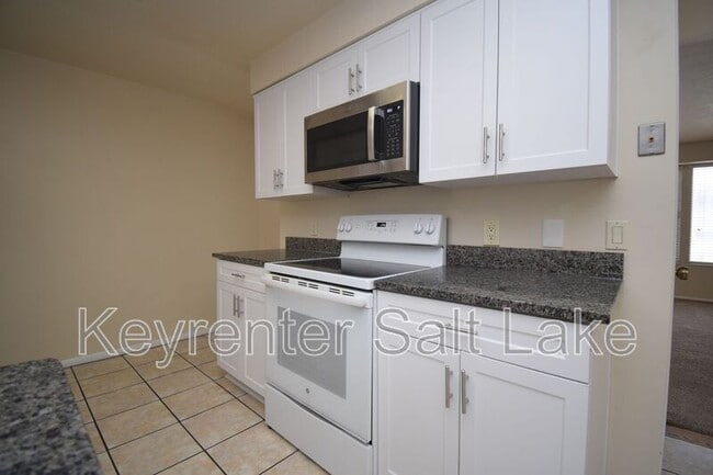 Building Photo - 788 David Way