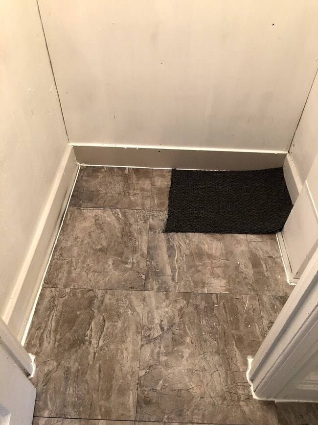 Building Photo - 1977 Prospect Ave