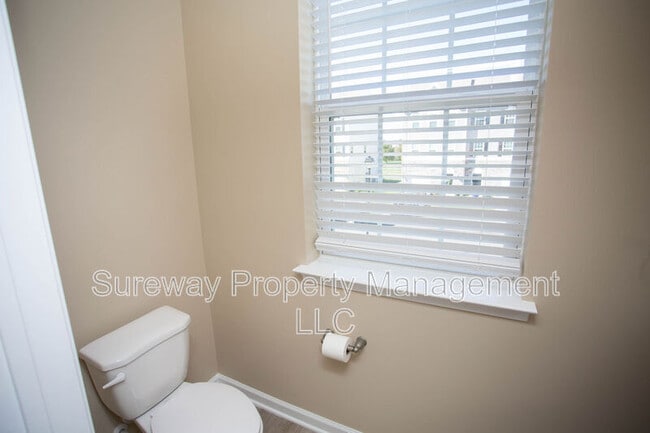 Building Photo - 239 Macoun Way