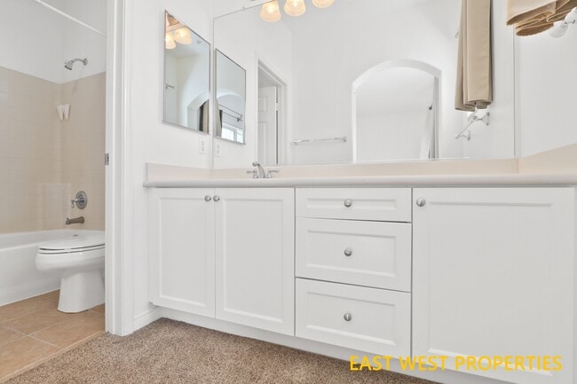 Building Photo - 42 Burlingame