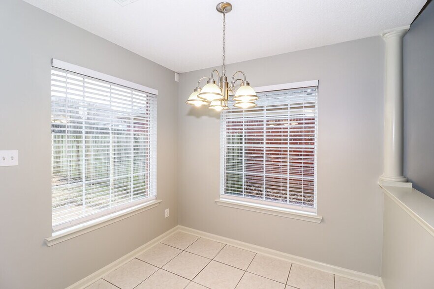 Building Photo - 1012 Spanish Trail Ln