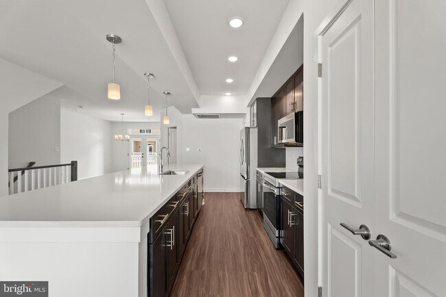 Building Photo - 714 Iron Frg Rd