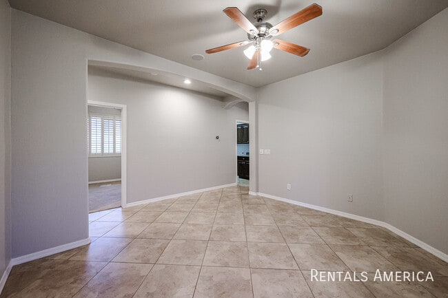 Building Photo - 3173 E Canyon Way