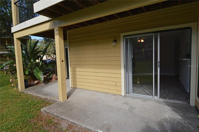 Building Photo - 8635 Mallard Reserve Dr