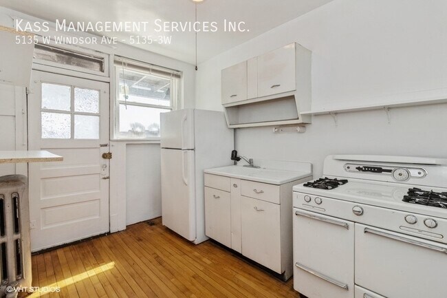 Building Photo - 5135 W Windsor Ave