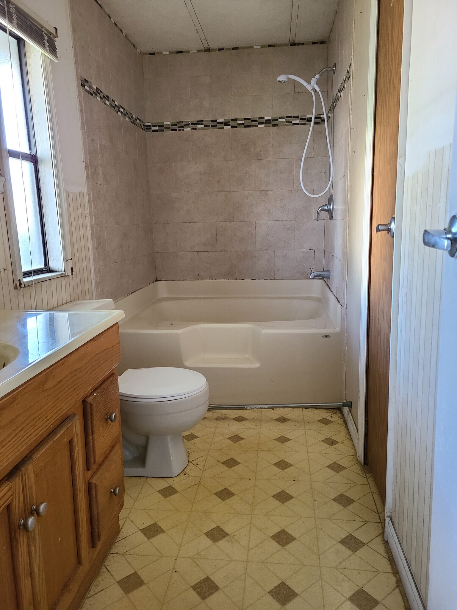 Building Photo - 5318 Dianthus St